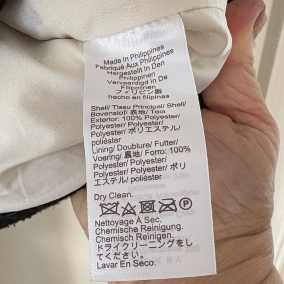 J.Crew Women’s Tweed Jacket with Gold Buttons Size 2P Chic Classic Old Money - Picture 6 of 9